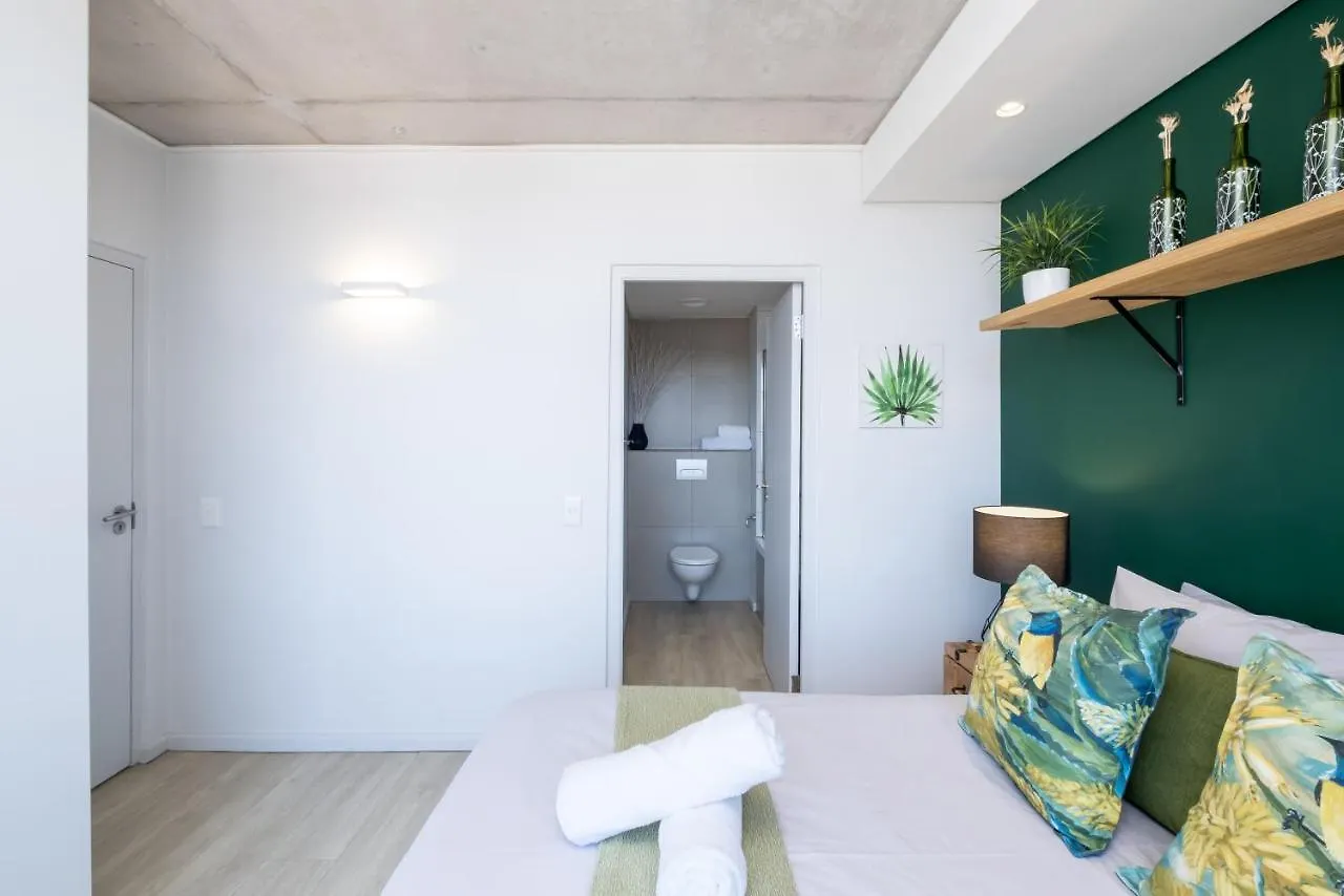 Modern Two Bedroom Unit, Mountain & Harbour Views Kapstadt 0*,  Südafrika