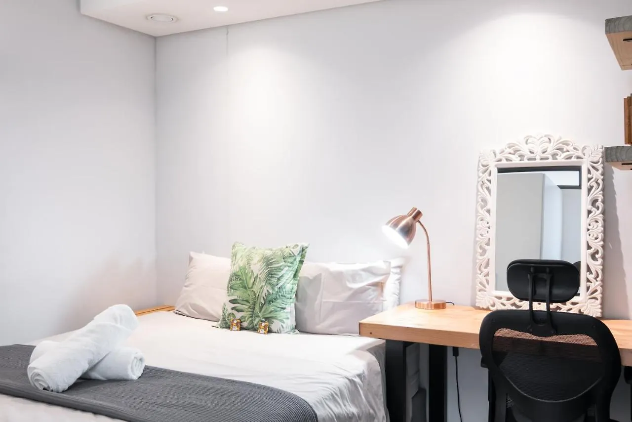 Apartment Modern Two Bedroom Unit, Mountain & Harbour Views Cape Town